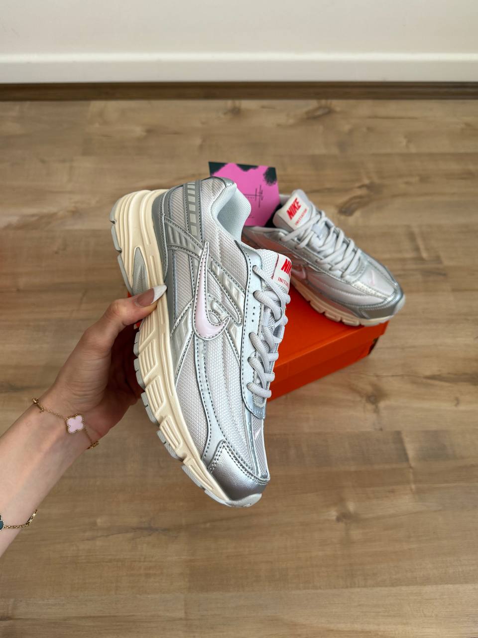 نایک اینتیتور/Nike initiator