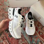 آن کلودرانر ۲ سفید /On Cloudrunner 2 white