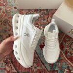 آن کلودنوا سفید/ On cloudnova white