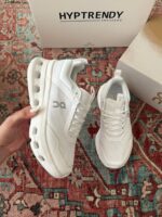 آن کلودنوا سفید/ On cloudnova white