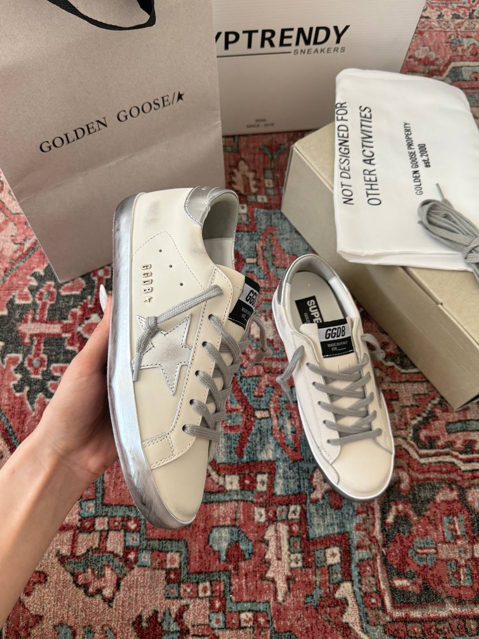 گلدن گوس/golden goose