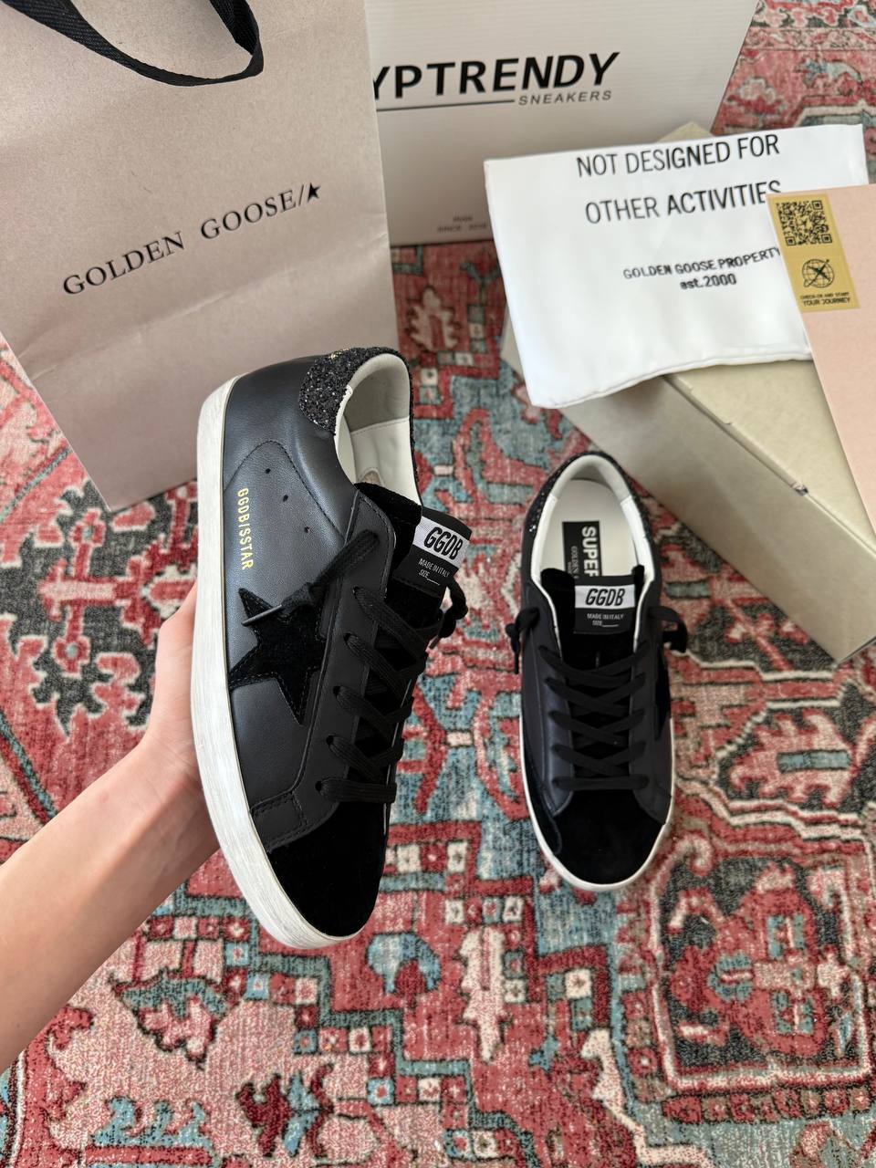 گلدن گوس/golden goose