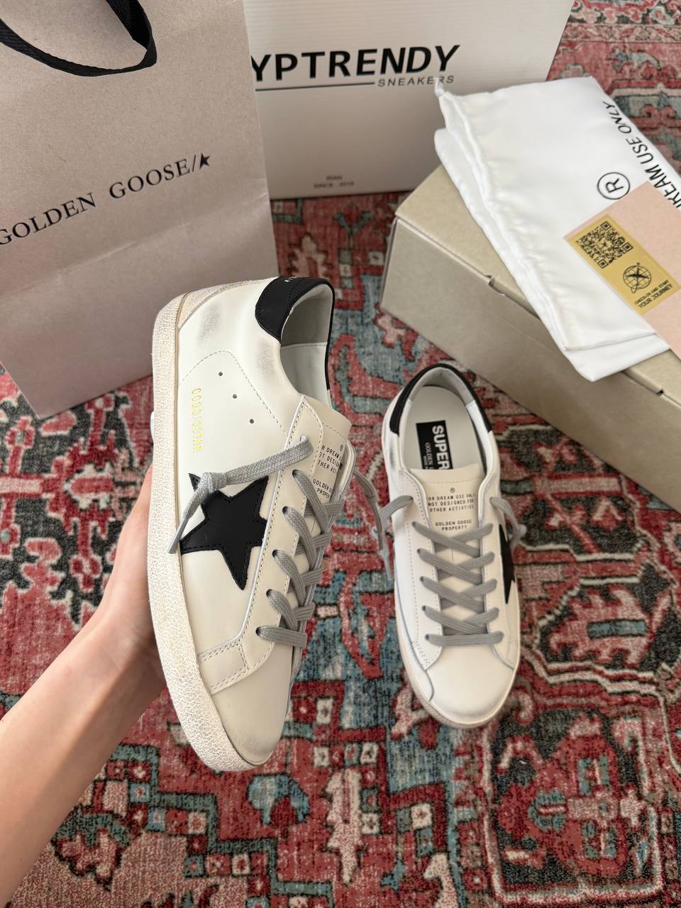 گلدن گوس/golden goose
