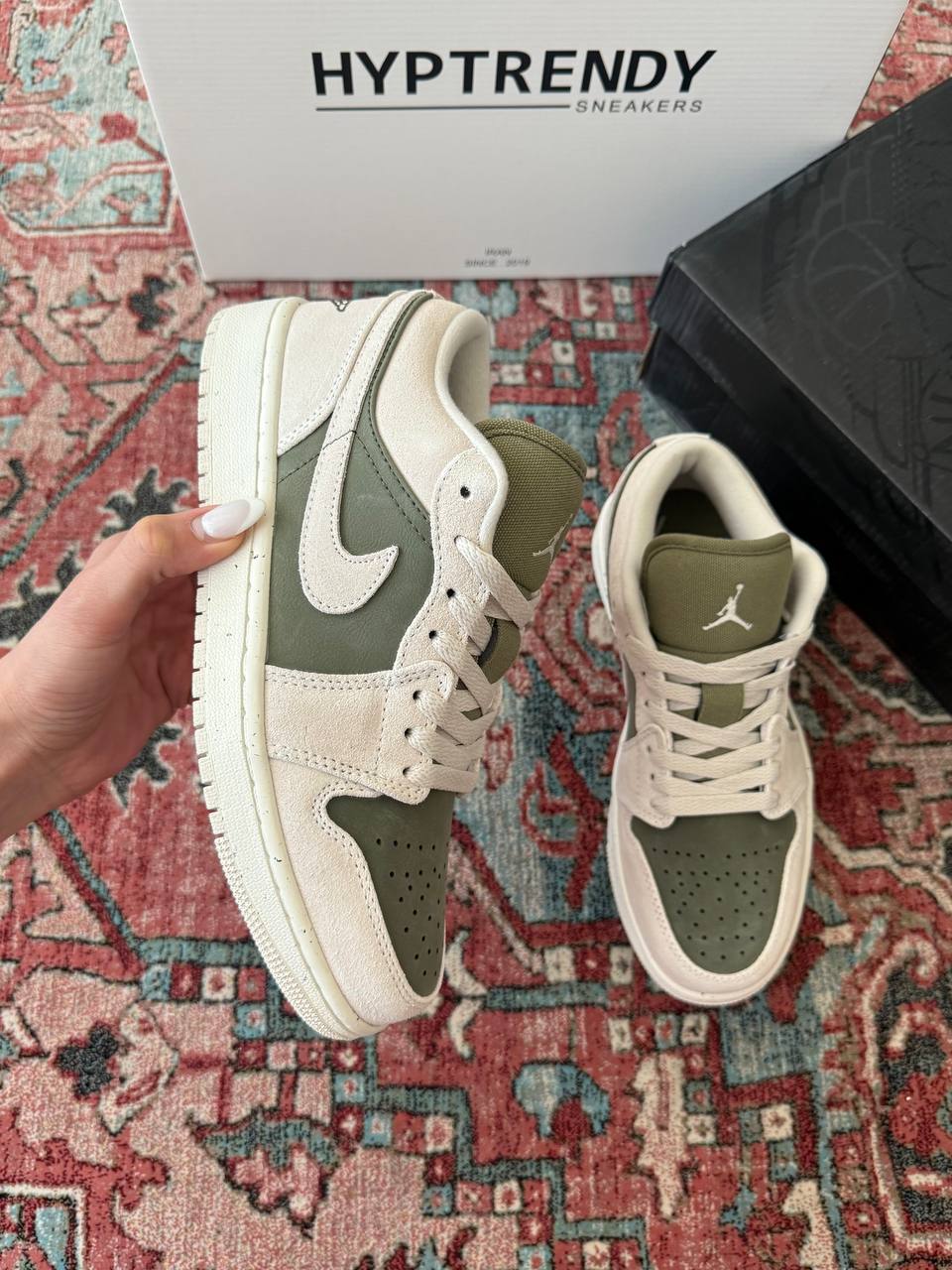 جردن وان بدون ساق زیتونی کرم /Jordan 1 low Se medium Olive