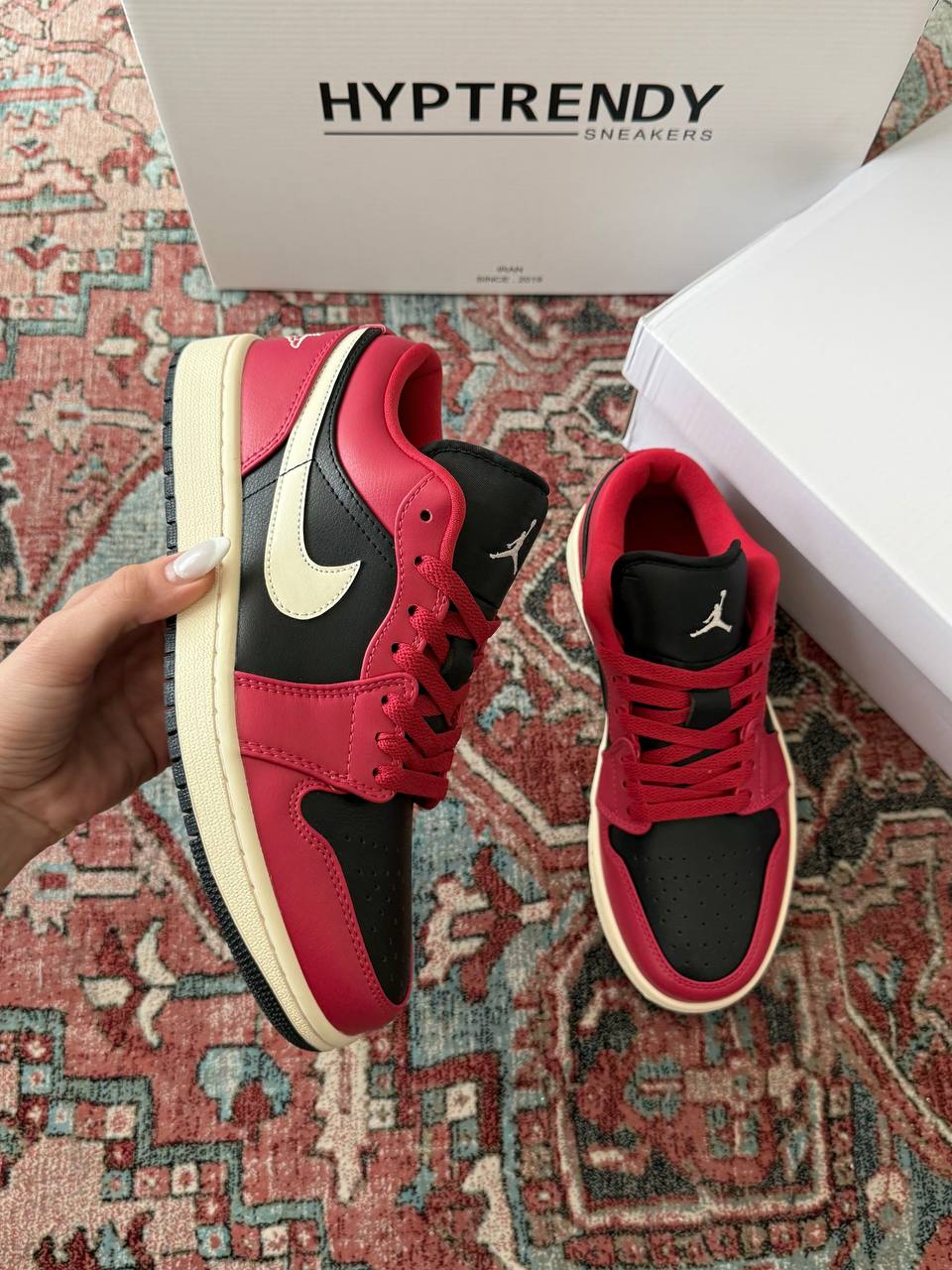 جردن وان بدون ساق قرمز مشکی /Jordan low retro mystic hibiscus