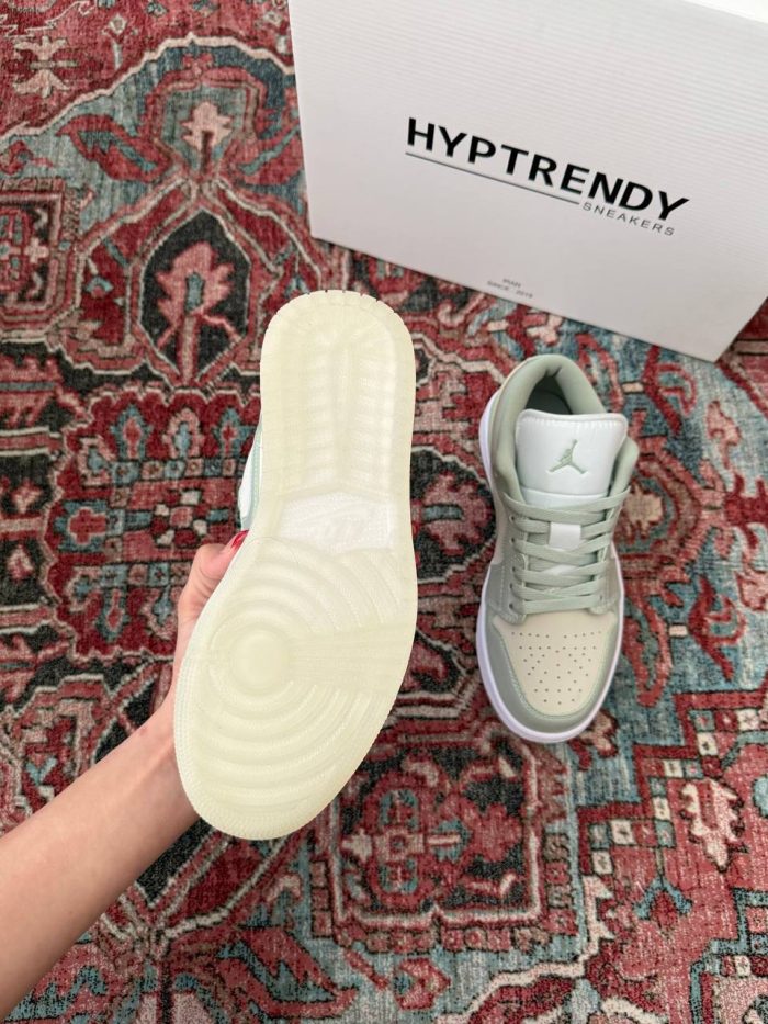 جردن وان بدون ساق سبز پاستیلی/Jordan low seafoam - تصویر 3