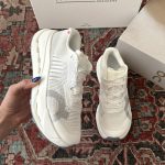On cloudultra pro white/ آن رانینگ کلوداولتراپرو سفید