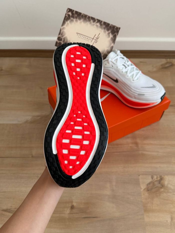 Nike vomero plus  نایکی ومرو پلاس - Image 5