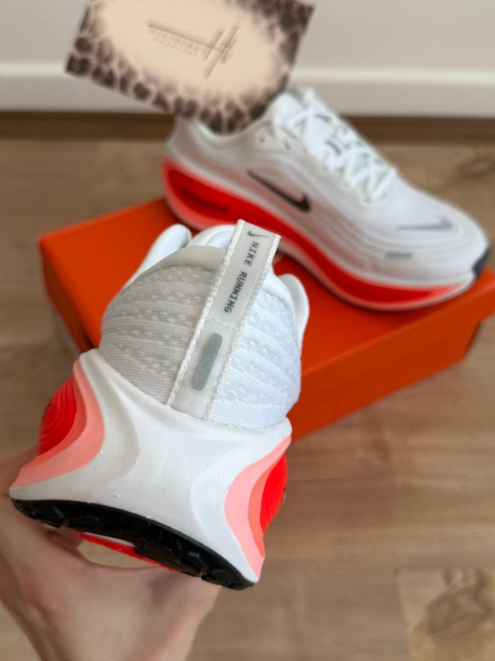 Nike vomero plus  نایکی ومرو پلاس - Image 8