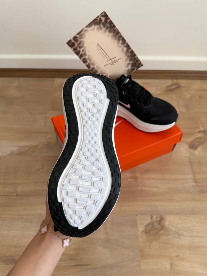Nike vomero plus  نایکی ومرو پلاس  2 - Image 6