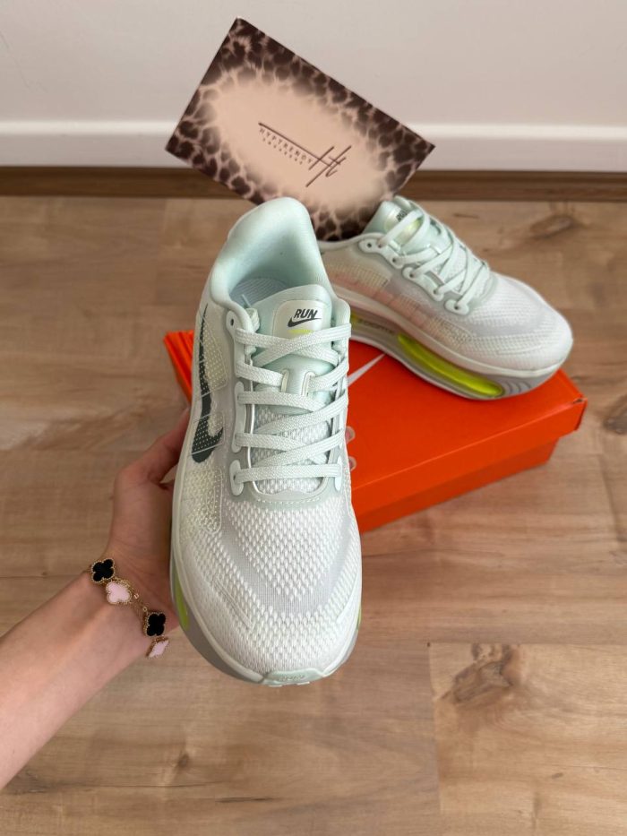 Nike vomero plus  نایکی ومرو پلاس  5 - Image 2