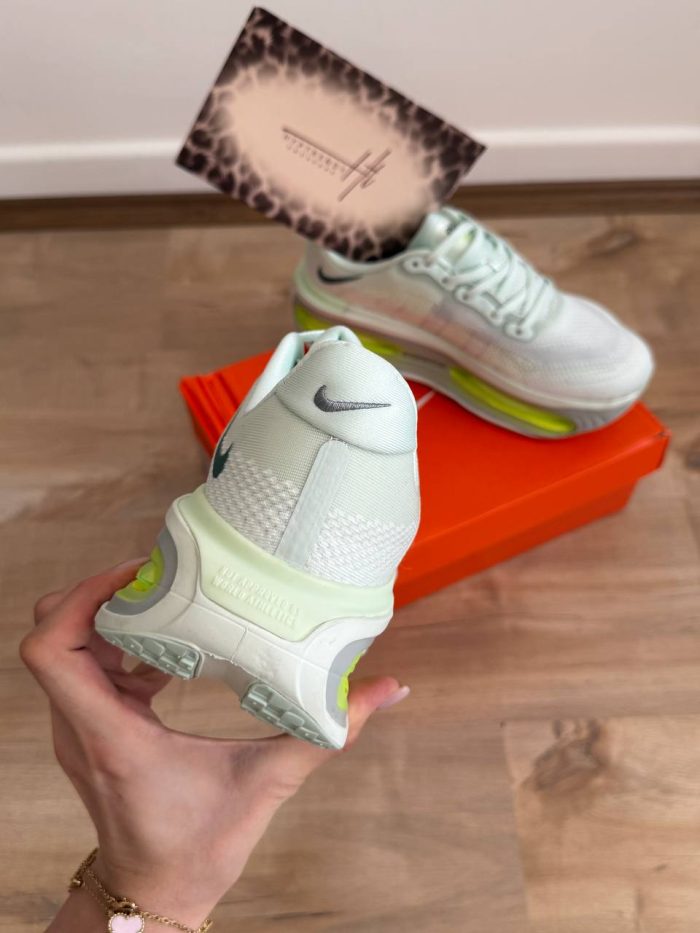 Nike vomero plus  نایکی ومرو پلاس  5 - Image 4