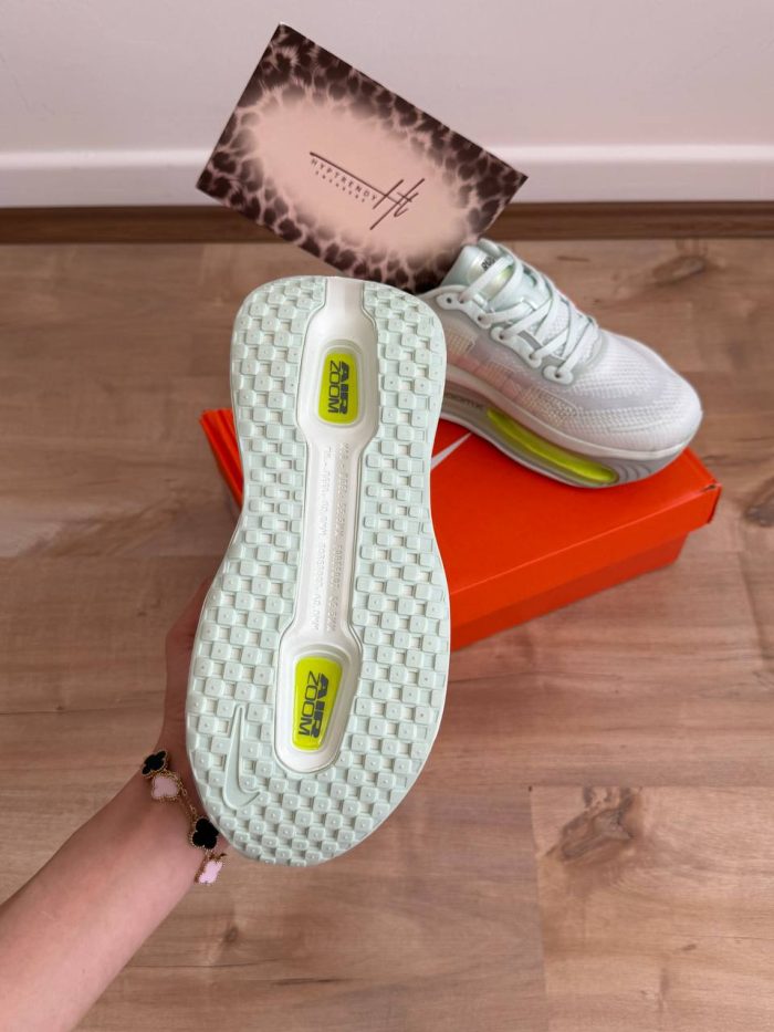 Nike vomero plus  نایکی ومرو پلاس  5 - Image 5