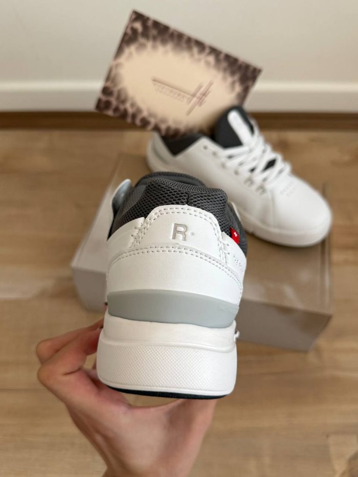 On The Roger Advantage   آن راجر ادونتیج - تصویر 6