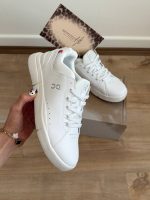 On The Roger Advantage   آن راجر ادونتیج 3