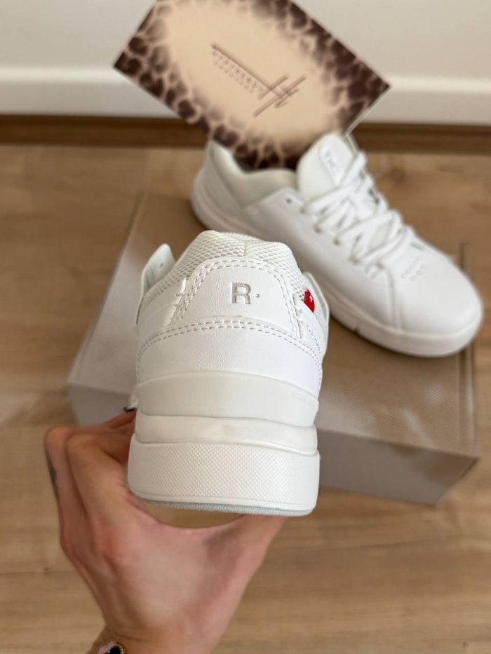 On The Roger Advantage   آن راجر ادونتیج 3 - Image 6